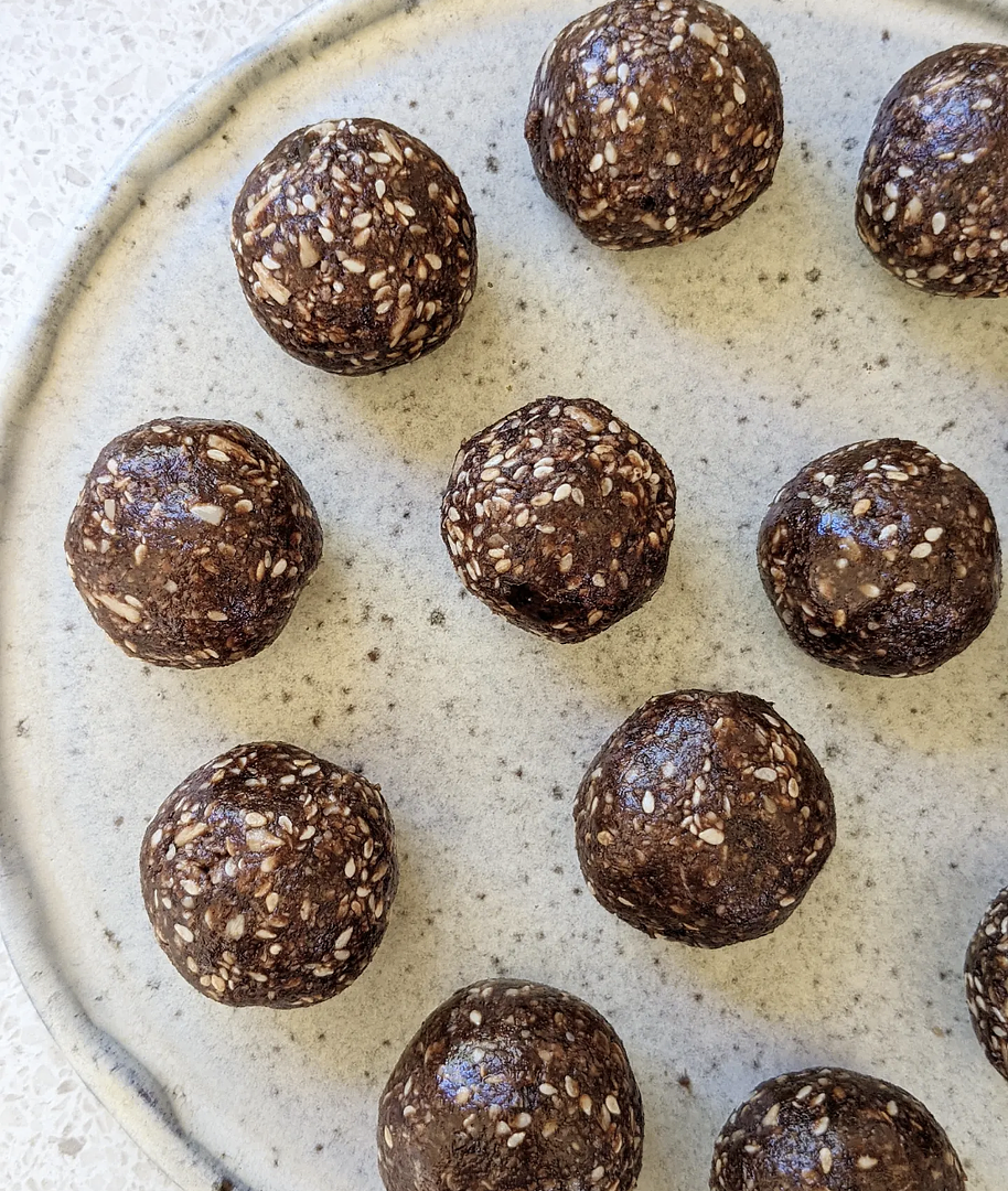 Choc Sesame Liver Balls