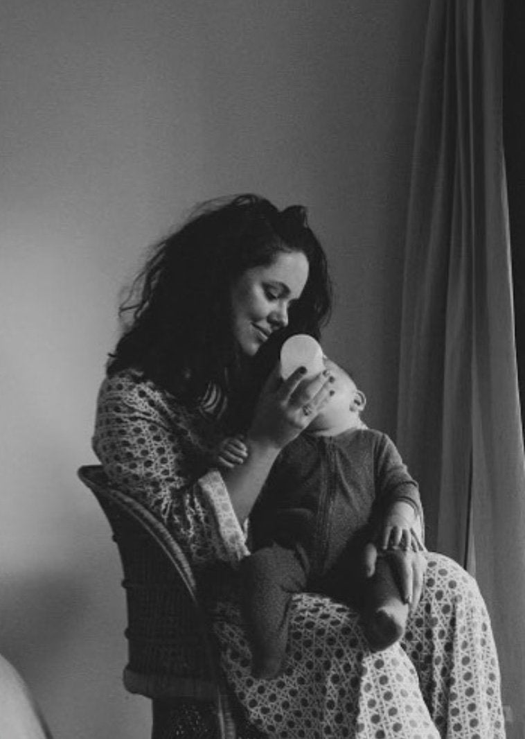 An unexpected start to postpartum... breastfeeding challenges, PND and PTSD, natural disaster and immense strength and vulnerability with Hollie Azzopardi
