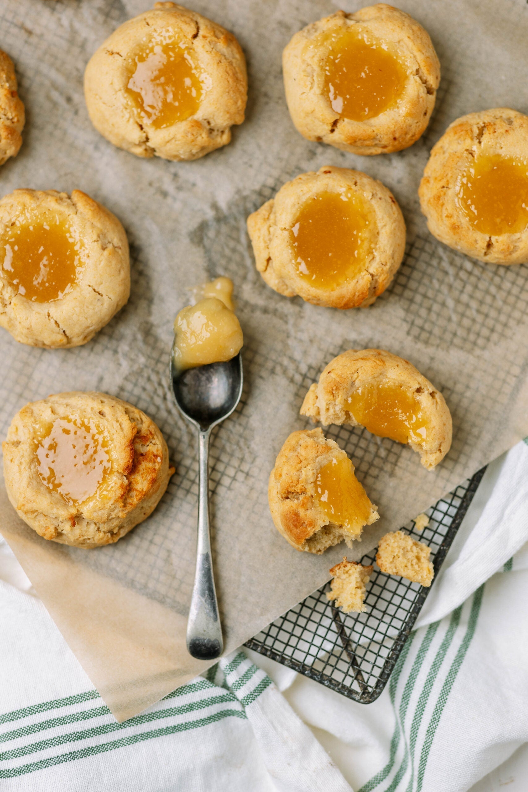 Lemon Curd Biscuits