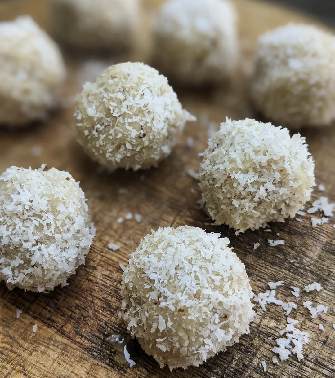 Cashew & Coconut Snowballs